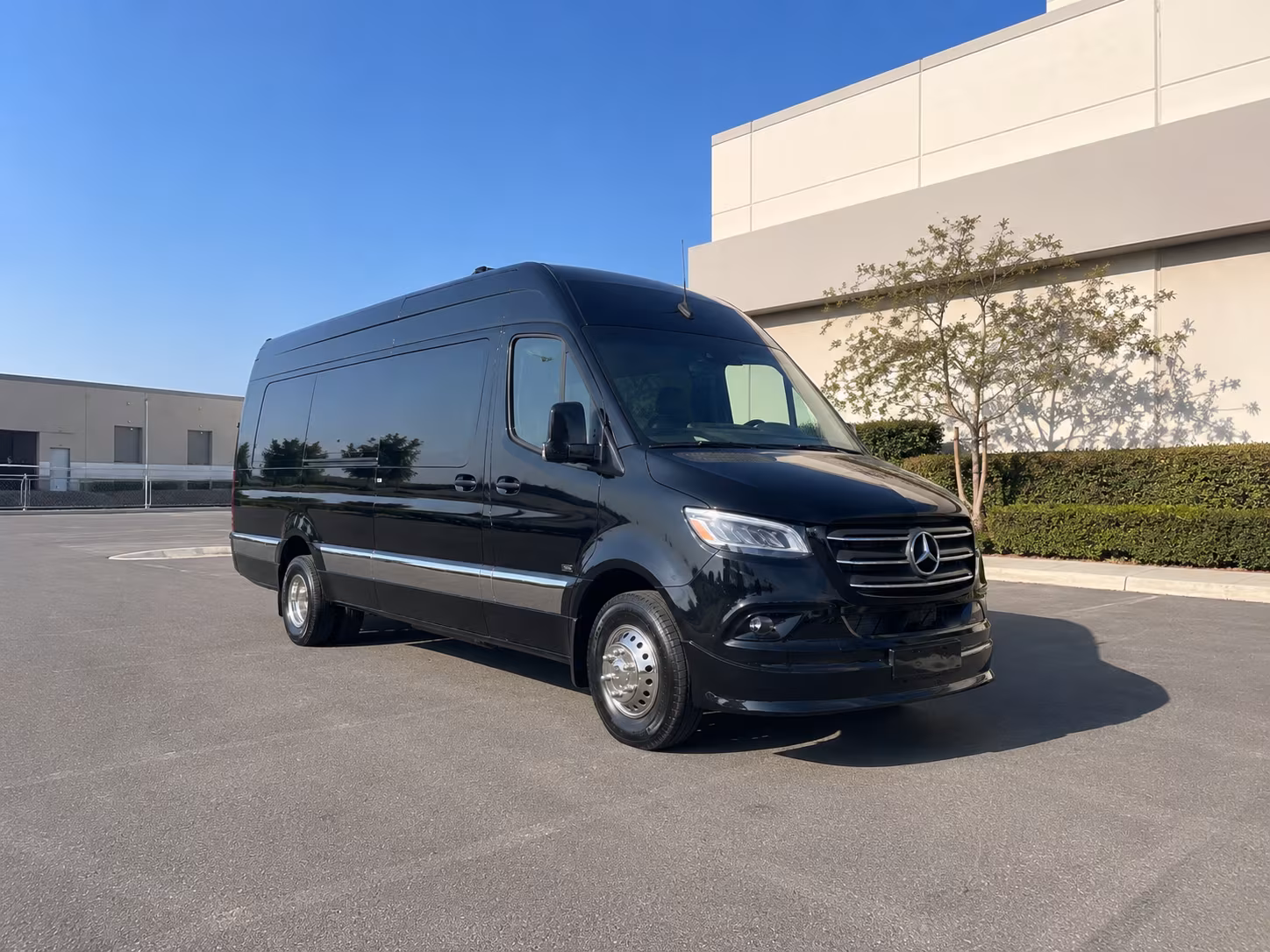 find the perfect transportation for your next airport transfer 5