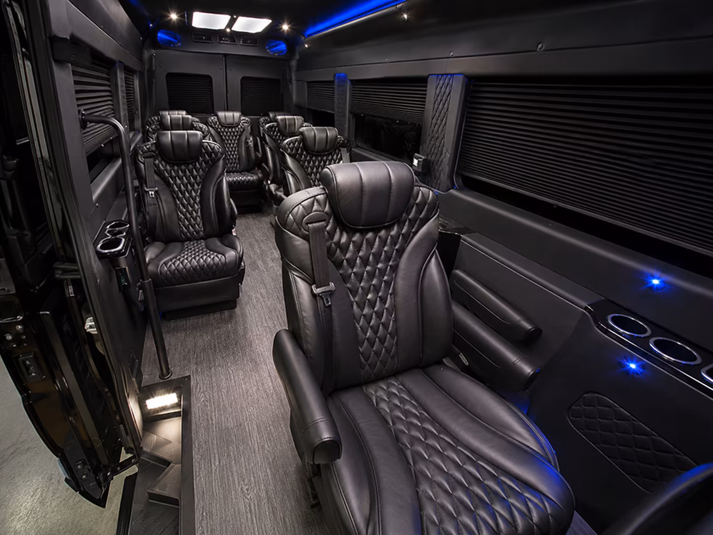 waterbury 10 passenger sprinter van inside
