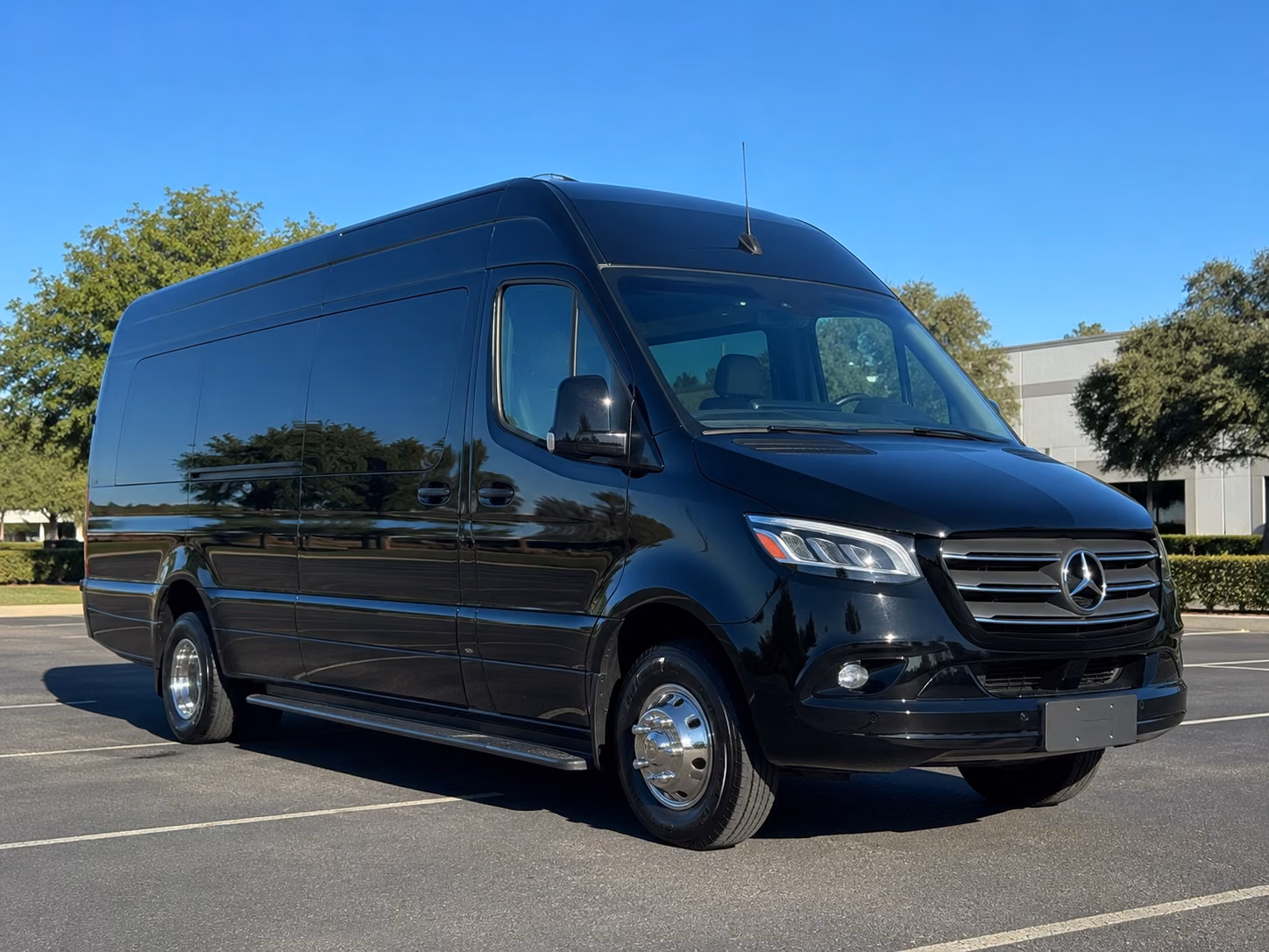 waterbury 12 passenger sprinter van